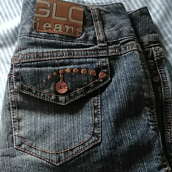 Shorts - Picture 2 of 3